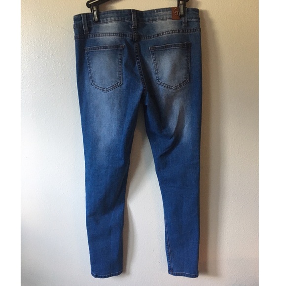 👖2/$20 GO GO JEANS MID RISE ANKLE - Picture 5 of 5